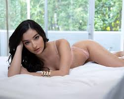 Emily Willis